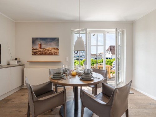 Holiday apartment - 3 persons -  - Berthin-Bleeg-Str. - 25996 - Wenningstedt-Braderup (Sylt)