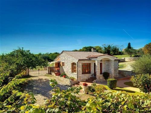 Holiday home - 4 persons -  - Pula/Rakalj - 52208