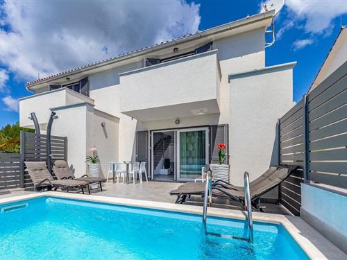 Holiday home - 6 persons -  - Put za Marleru - 52204 - Liznjan