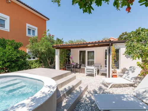 Holiday apartment - 4 persons -  - Istarska ulica - 52466 - Novigrad