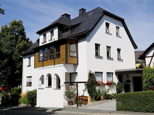 Holiday Home/Apartment - 5 persons -  - Frankenwaldstr. - 95180 - Berg