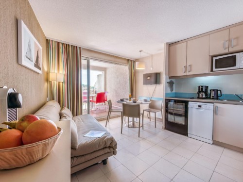 Holiday apartment - 4 persons -  - Gassin - 83580