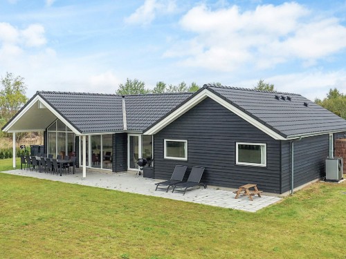 Sommerhus - 12 personer -  - Blommestien - Marielyst - 4872 - Idestrup