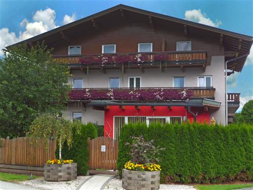 Holiday Home/Apartment - 3 persons -  - Zell Am See - 5751
