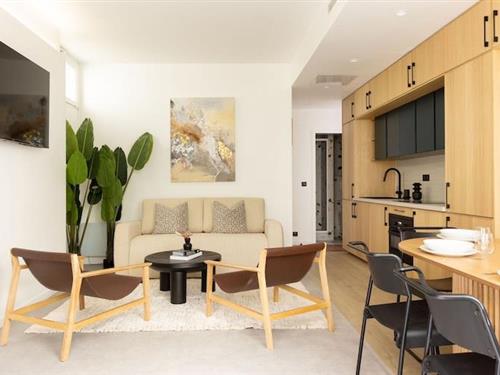 Holiday Home/Apartment - 8 persons -  - 75011 - Paris