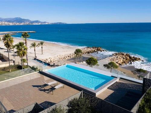 Ferienhaus - 3 Personen -  - 06270 - Villeneuve-Loubet