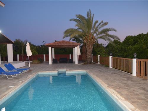 Holiday Home/Apartment - 8 persons -  - MAVROSPILION - 8575 - Agios Georgios Pegeias