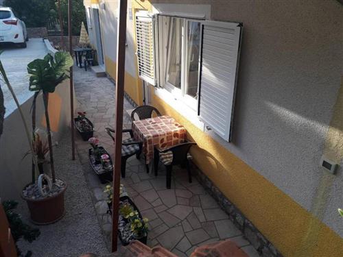 Holiday Home/Apartment - 3 persons -  - Jelsa - 21465 - Jelsa