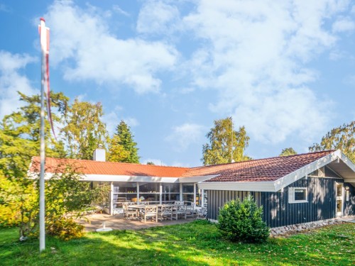 Holiday home - 8 persons -  - Ternevej - Marielyst - 4873 - Væggerløse