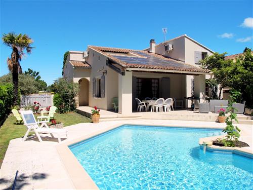 Holiday home - 8 persons -  - L'isle Sur La Sorgue - 84800