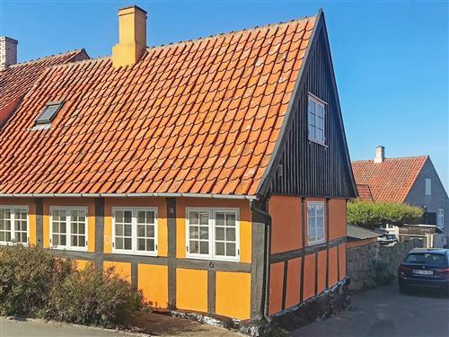 Holiday Home/Apartment - 3 persons -  - Skovgade 1 B - 3740 - Svaneke