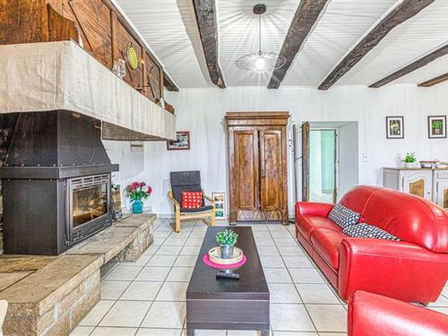 Holiday home - 7 persons -  - Le Truel - St Geniez D'olt - 12130 - Pierrefiche