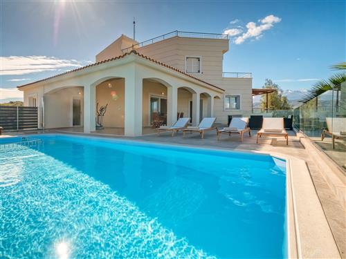 Holiday home - 10 persons -  - Agia Marina - 73100