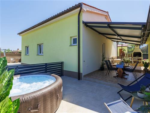 Holiday home - 4 persons -  - Štinjan - 52100