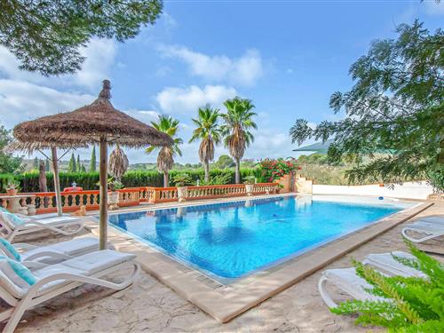 Holiday home - 10 persons -  - Diseminado Diseminados Var - Montana, Petra - 07240 - Petra