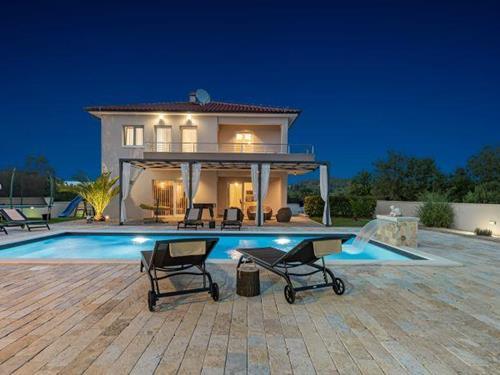 Holiday home - 8 persons -  - 23423 - Donja Jagodnja