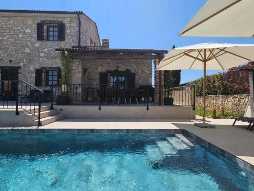 Holiday home - 8 persons -  - Barat - 52463 - Visnjan