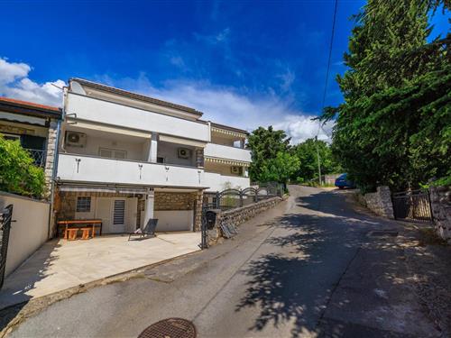 Holiday apartment - 2 persons -  - Zagrebacka - 51265 - Dramalj