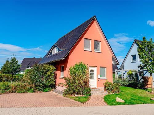 Holiday Home/Apartment - 4 persons -  - Am Breetzer Bodden Nr. - 18569 - Vieregge