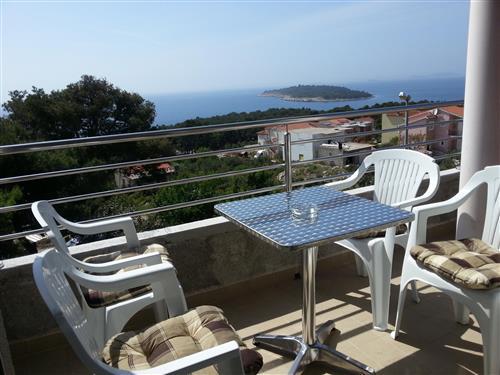 Holiday Home/Apartment - 6 persons -  - Bilo - 22202 - Bilo