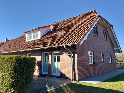 Ferieleilighet - 4 personer -  - 26969 - Burhave