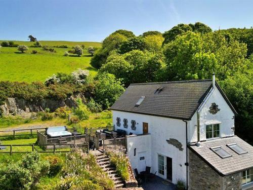 Holiday home - 7 persons -  - LL28 5ul - Eglwysbach