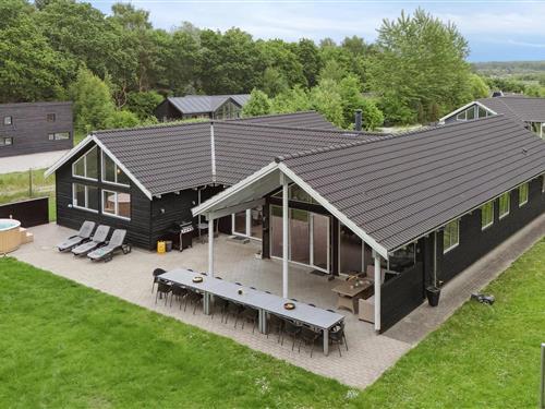 Sommerhus - 18 personer -  - Skovsøen - Fjellerup - 8585 - Glesborg