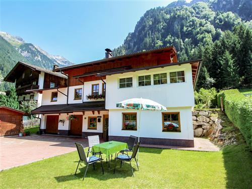 Holiday Home/Apartment - 4 persons -  - Mayrhofen - 6295