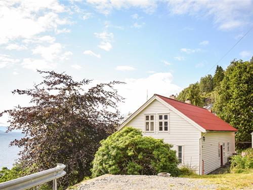Holiday home - 12 persons -  - Risnefjordvegen - Oppedal/Gulen/Sognefjorden - 5961 - Brekke
