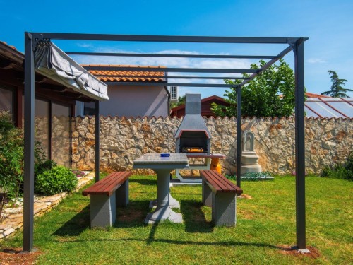 Holiday home - 5 persons -  - 0 - Medulin