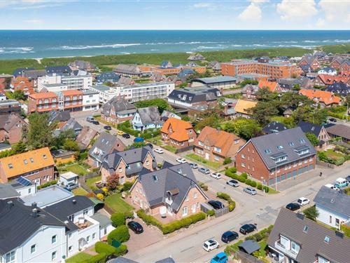 Holiday Home/Apartment - 4 persons -  - Kuhrtstr. - 25980 - Sylt