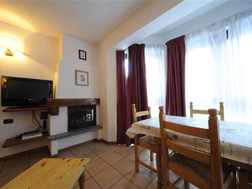 Holiday Home/Apartment - 5 persons -  - Viale Della Vittoria - 10052 - Bardonecchia