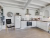 Image 11 - Kitchen