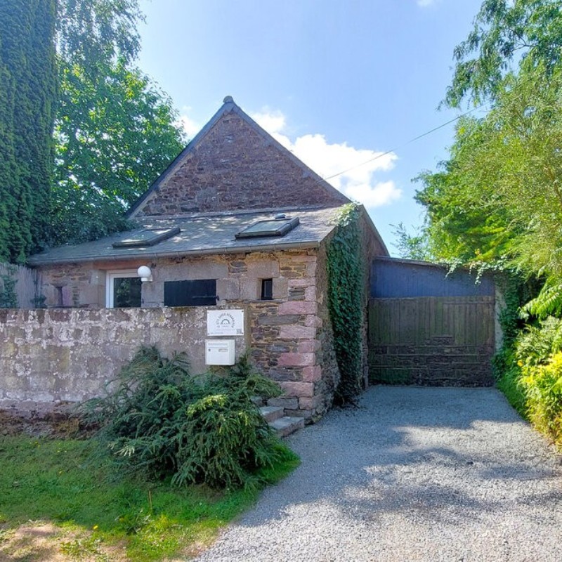 Sommerhus - 4 personer -  - Le Fais - 22550 - Henanbihen