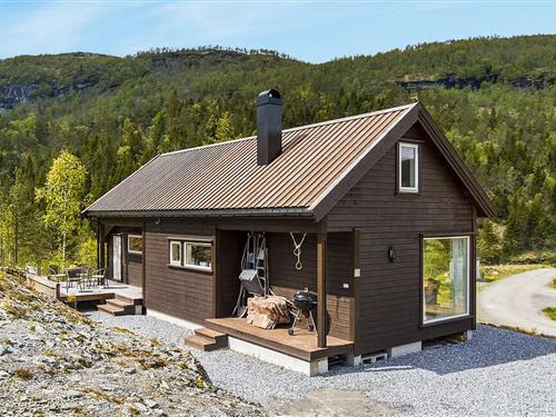 Holiday home - 6 persons -  - Holsetevegen - 5630 - Strandebarm