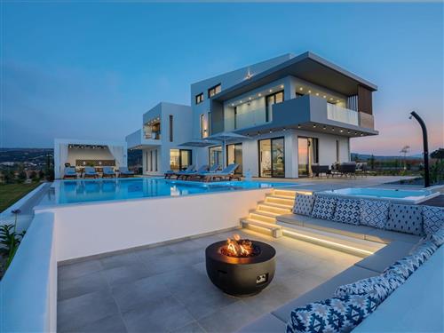 Feriehus - 9 personer -  - Adele - 74100