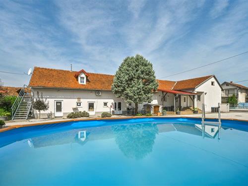 Sommerhus - 14 personer -  - Ulica Stjepana Radica - Varazdin - Majerje - 42206 - Majerje