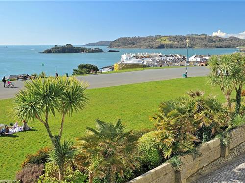 Holiday Home/Apartment - 7 persons -  - 1 Elliot Terrace Plymouth - PL1 2QL - Plymouth