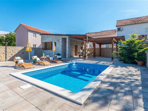 Holiday home - 4 persons -  - Pljesevicka ulica bb - 23210 - Biograd Na Moru