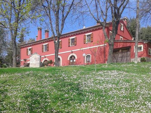 Feriehus - 9 personer -  - Via Bargni - 61030 - Serrungarina