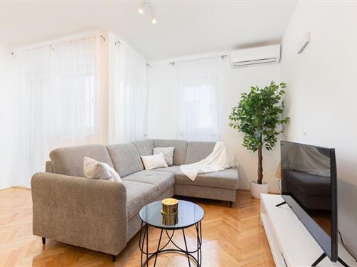 Holiday apartment - 2 persons -  - Sibenska ulica - Makarska-Makarska - 21300 - Makarska