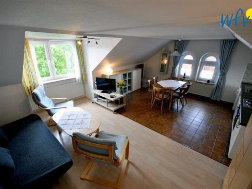 Holiday Home/Apartment - 6 persons -  - Kirchstr. - 26757 - Borkum