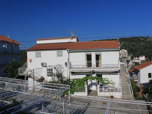 Holiday apartment - 5 persons -  - Kneza Trpimira 9, Mavarštica - 21223 - Okrug Gornji