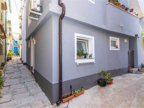 Holiday apartment - 3 persons -  - Dvori Narca - 51523 - Baska