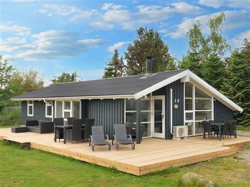 Holiday Home/Apartment - 8 persons -  - Perikumvej - Marielyst - 4873 - Væggerløse