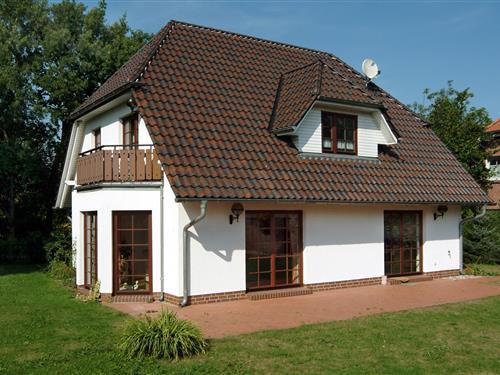 Holiday Home/Apartment - 4 persons -  - Waldstr. - 18374 - Zingst