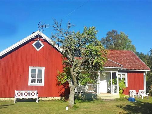 Holiday Home/Apartment - 5 persons -  - Björkshult - 579 93 - Grönskåra