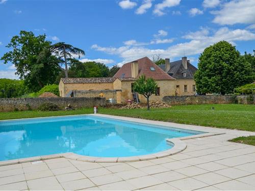 Holiday home - 12 persons -  - Rte de l'Ecole - 24520 - Saint-Agne