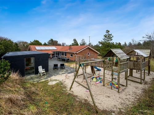 Sommerhus - 12 personer -  - Hybenvej 2, Lodbjerg Hede - Lodbjerg Hede - 6950 - Ringkøbing