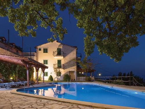 Objekt Nr.: 133-CDM888